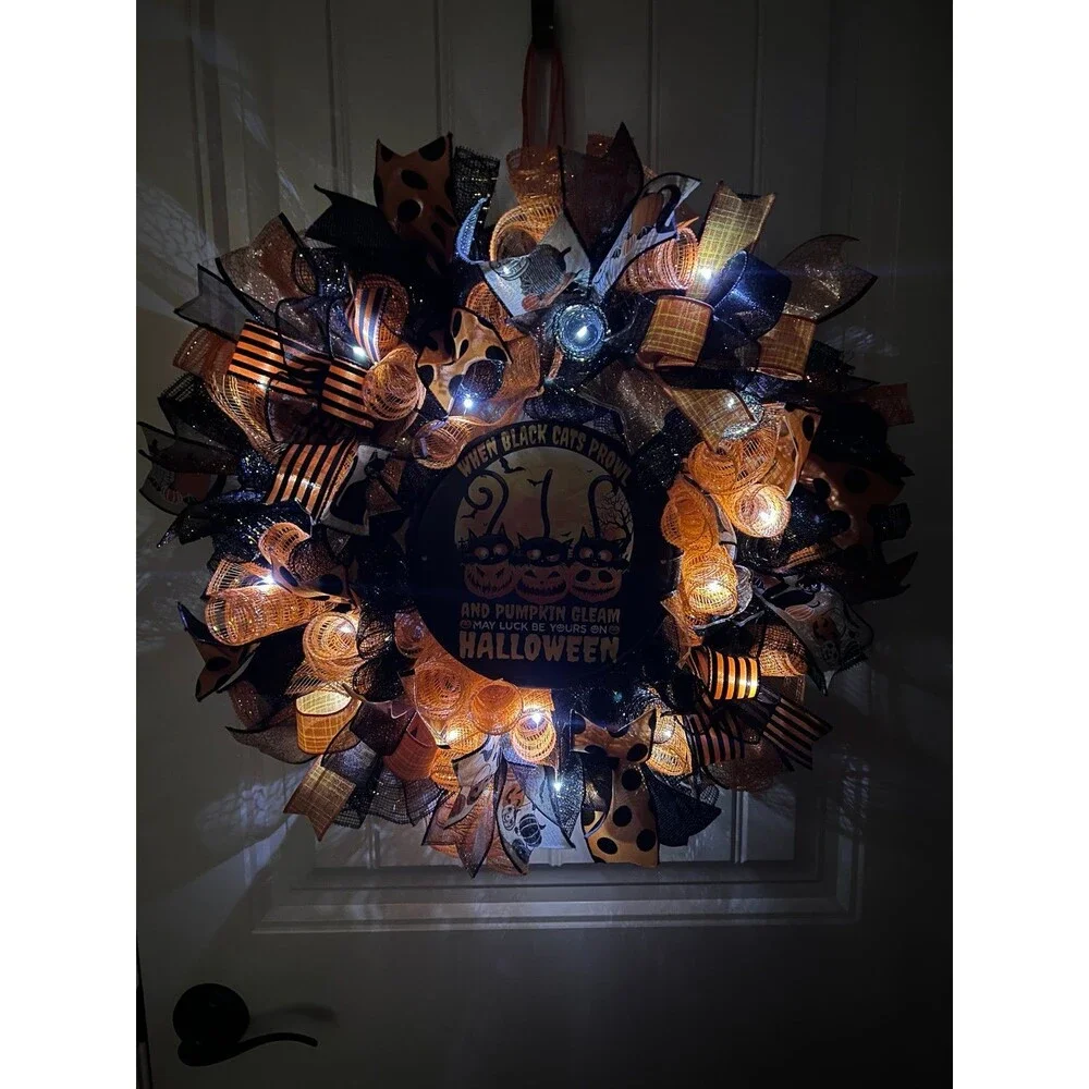 Handmade 22 in Halloween Wreath Black Cat LED Lights #W10